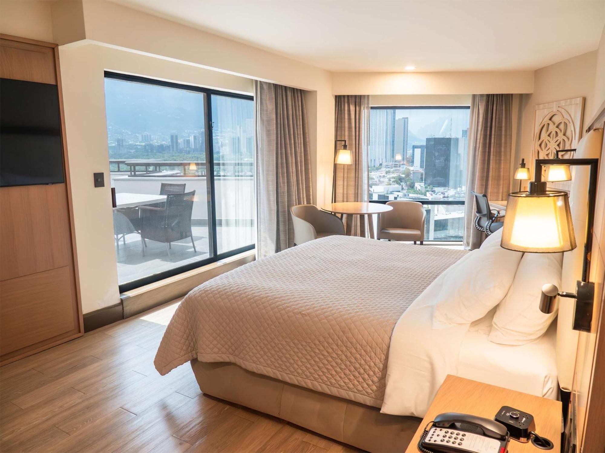 Hotel Ms Milenium Monterrey Curio Collection By Hilton San Pedro Garza Garcia Exteriér fotografie